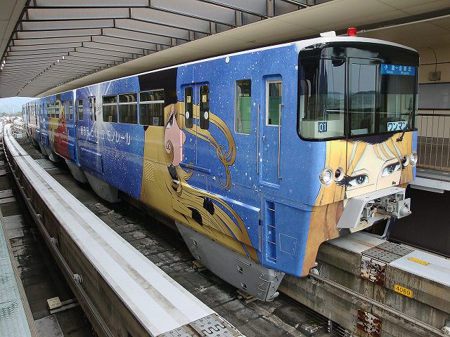 ラッピング列車